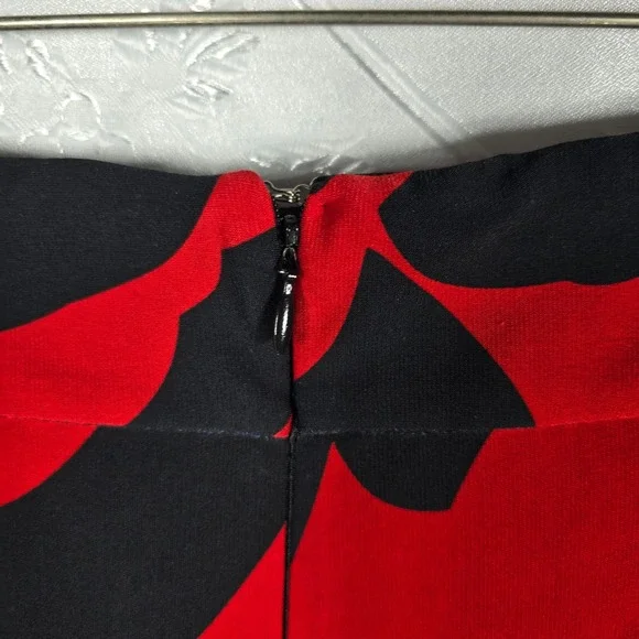 Frank Lyman Design Wide Leg Pants Woman Size 8 Red Black White Abstract Floral - Picture 8 of 11